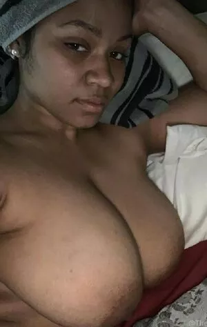 Ashley Zee Thumbnail Picture