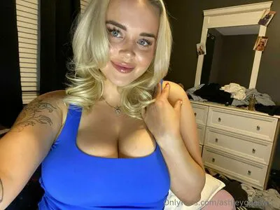Ashleygoeswild OnlyFans Leaked Free Thumbnail Picture - #VHEdnA347m