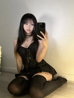 Ashlyne Thumbnail Picture