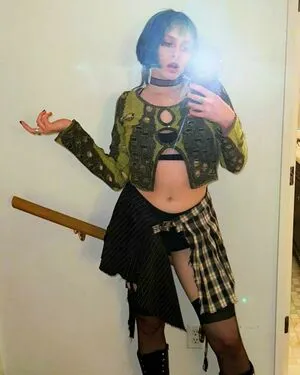 Ashnikko OnlyFans Leaked Free Thumbnail Picture - #Um93A7iJDW