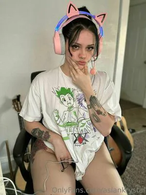 Asiankrystal Thumbnail Picture
