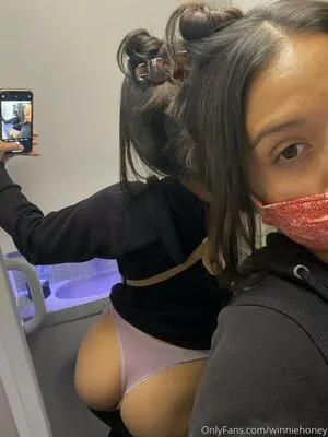 Asiawinnie Honey Thumbnail Picture