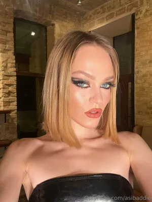 Asibaddie Thumbnail Picture