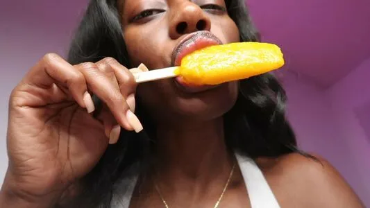 Asmr Baddie Thumbnail Picture