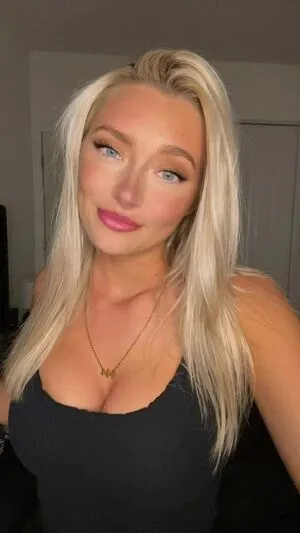 Aspen Faye Thumbnail Picture