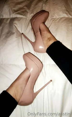 Asstini OnlyFans Leaked Free Thumbnail Picture - #4Fl9spIofs