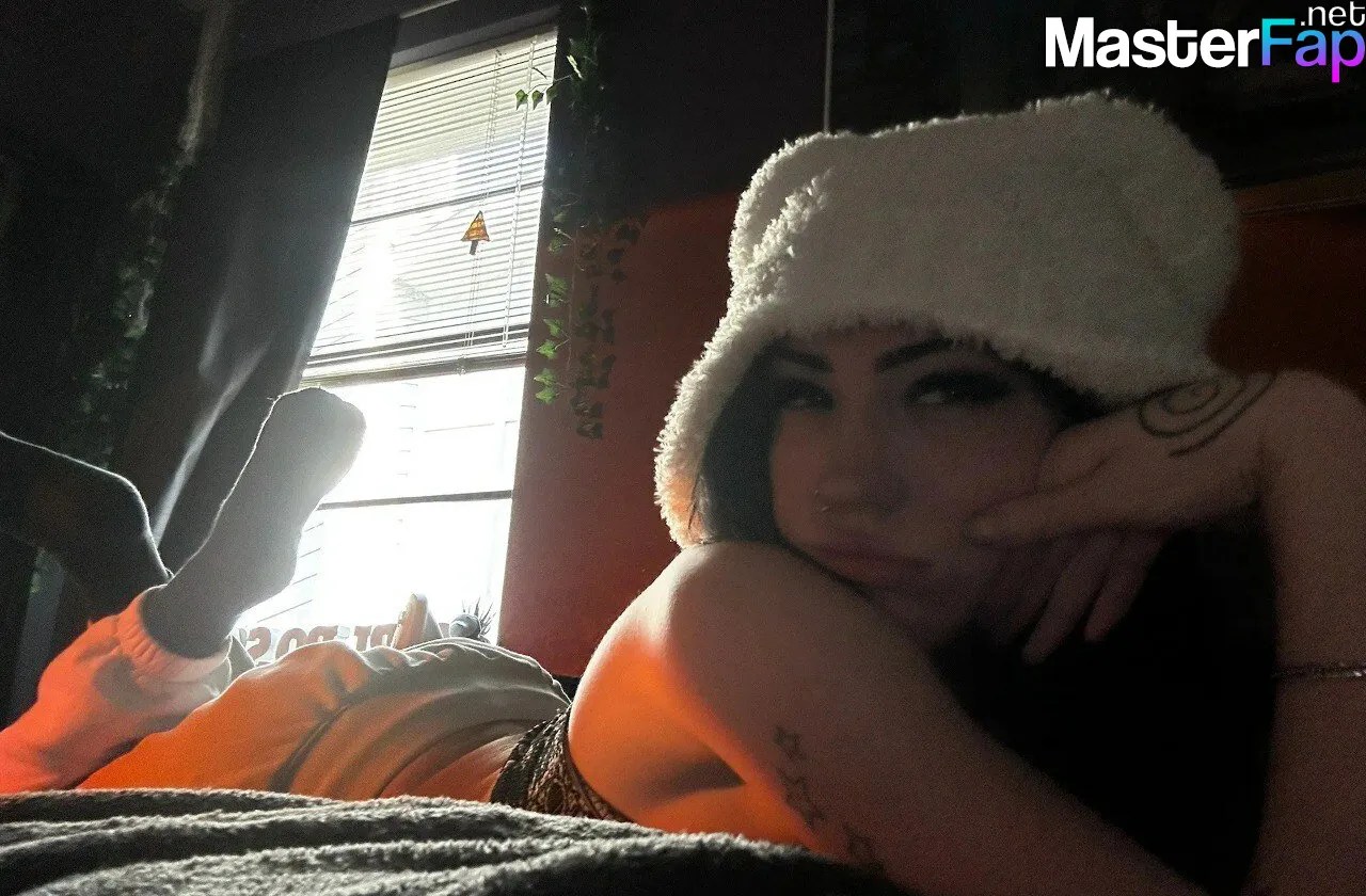 Astrouxx 1 Nude OnlyFans Leak Picture KuoTLbBJ7Z | MasterFap.net