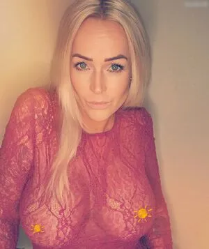 Atomic Blonde Mom Thumbnail Picture