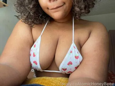 Atomichoneybee OnlyFans Leaked Free Thumbnail Picture - #VSZpsl2Ulv
