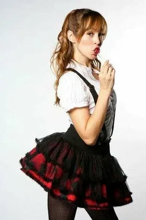 Autumn Reeser Thumbnail Picture
