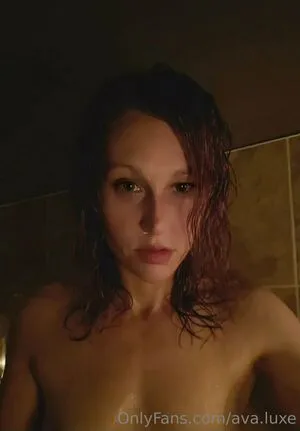Ava Luxe Thumbnail Picture