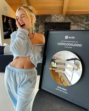 Ava Max OnlyFans Leaked Free Thumbnail Picture - #CiE2QLpus3