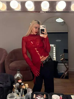 Ava Max OnlyFans Leaked Free Thumbnail Picture - #JBXAFrG2Fv