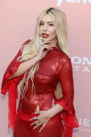 Ava Max OnlyFans Leaked Free Thumbnail Picture - #ULRVSFuyRy