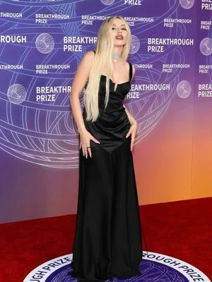 Ava Max OnlyFans Leaked Free Thumbnail Picture - #WNj2EHx4ml