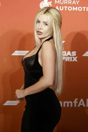 Ava Max OnlyFans Leaked Free Thumbnail Picture - #ZO8xo98aki