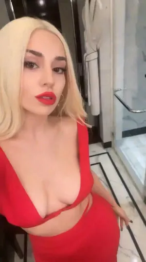 Ava Max OnlyFans Leaked Free Thumbnail Picture - #fROAG8iRMe