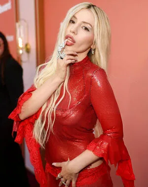 Ava Max OnlyFans Leaked Free Thumbnail Picture - #fcCd2DS5kK
