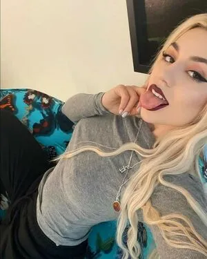 Ava Max OnlyFans Leaked Free Thumbnail Picture - #wFocs9kjpt
