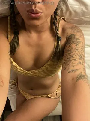 Ava Tran Thumbnail Picture