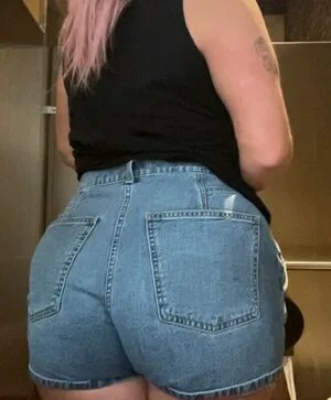 Averageallison OnlyFans Leaked Free Thumbnail Picture - #6CQeYiKSLx