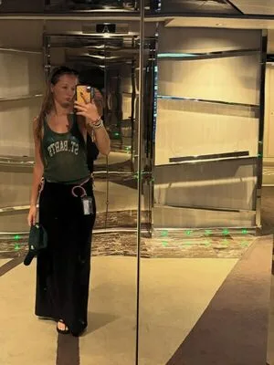 Avery Shipp OnlyFans Leaked Free Thumbnail Picture - #3viZC9hPk9