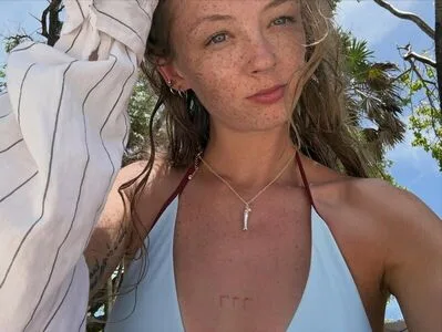 Avery Shipp OnlyFans Leaked Free Thumbnail Picture - #6kNoUjUDBF