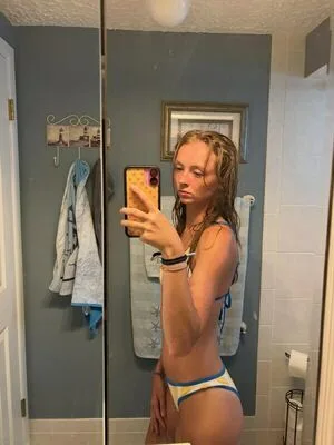 Avery Shipp OnlyFans Leaked Free Thumbnail Picture - #8Ae7YKVSSL