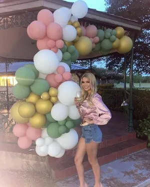 Avery Trail OnlyFans Leaked Free Thumbnail Picture - #iGHG4C7OIf