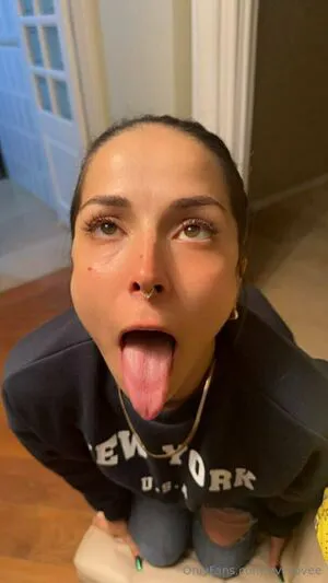 Avislovee OnlyFans Leaked Free Thumbnail Picture - #jS3L0RT5Fg