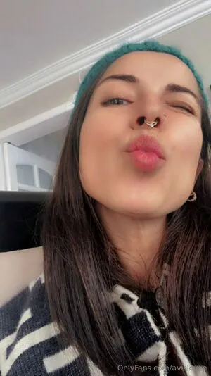 Avislovee OnlyFans Leaked Free Thumbnail Picture - #lEQFiXra2C