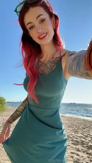 Avrorasiren OnlyFans Leaked Free Thumbnail Picture - #tyfKFeggPo