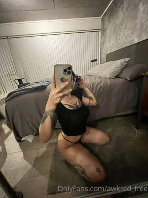 Awkred Free Thumbnail Picture
