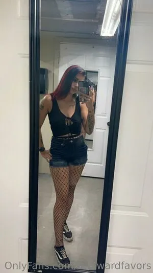 Awkwardfavors Thumbnail Picture