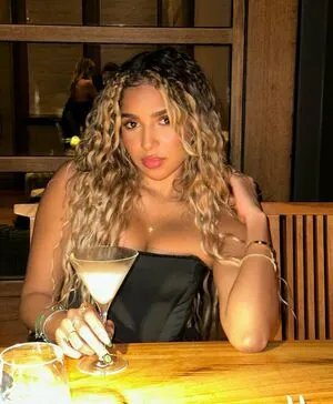 Ayannamarcelin Thumbnail Picture