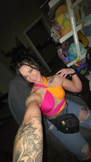 Ayeejayycee Thumbnail Picture