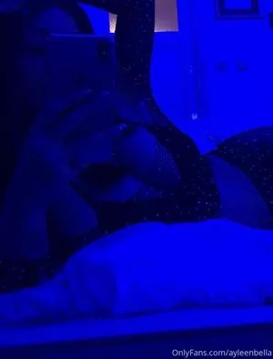Ayleenbella Profile Thumbnail