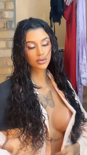 Azzy OnlyFans Leaked Free Thumbnail Picture - #HtcCvuADOr
