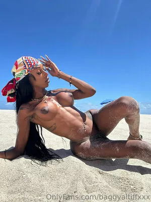 Baggyaltiffxxx Thumbnail Picture