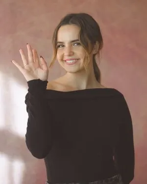 Bailee Madison Thumbnail Picture