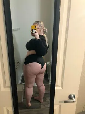 Bailey Bee Thumbnail Picture