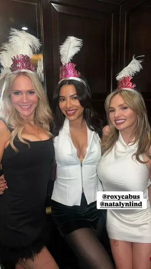 Barbara Alyn Woods Thumbnail Picture