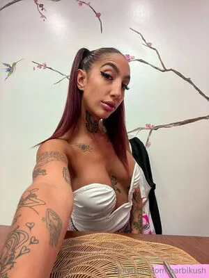 Barbikush Thumbnail Picture