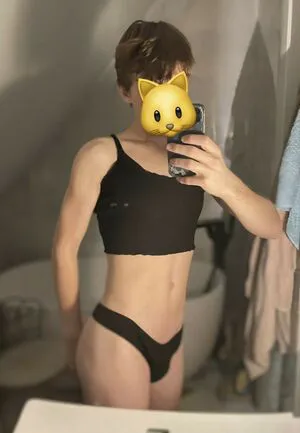 Basedfemboy Thumbnail Picture