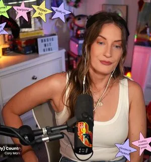 Basicwitgirl OnlyFans Leaked Free Thumbnail Picture - #De4vfkBE6o