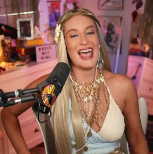 Basicwitgirl OnlyFans Leaked Free Thumbnail Picture - #UMGrAP01fC