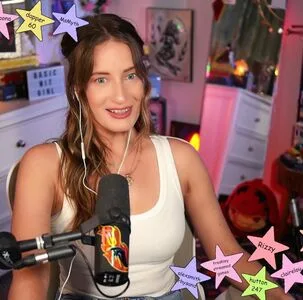 Basicwitgirl OnlyFans Leaked Free Thumbnail Picture - #X07K2x9WsA