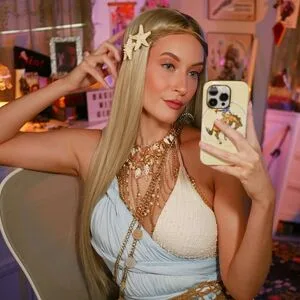 Basicwitgirl Thumbnail Picture