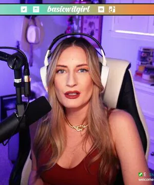 Basicwitgirl OnlyFans Leaked Free Thumbnail Picture - #8ZVwbcgHzk