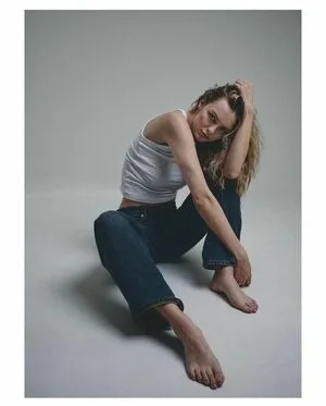 Beatalinneaa OnlyFans Leaked Free Thumbnail Picture - #3DbeAlKAFD